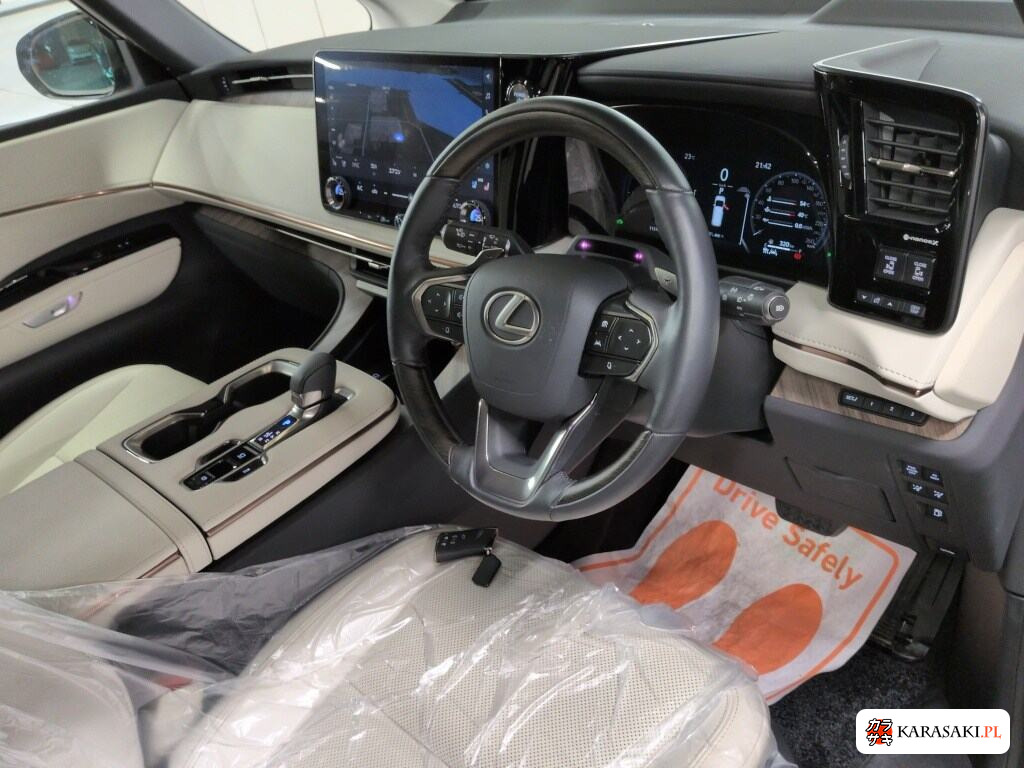 2024 Lexus LM 4WD LM500H Version L 5