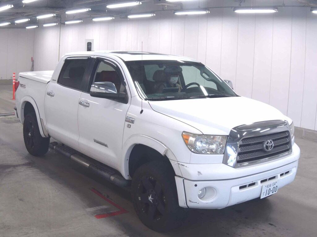 America Toyota Tundra 2008 z aukcji japońskiej
