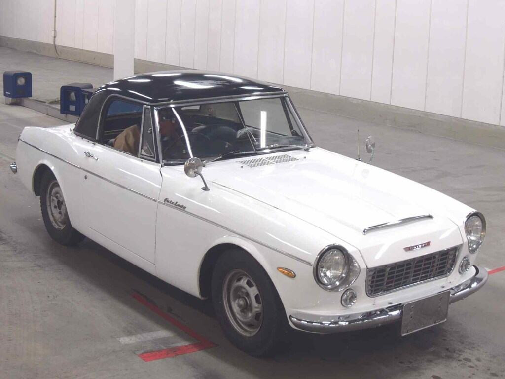 Nissan Datsun 1965 z aukcji japońskiej