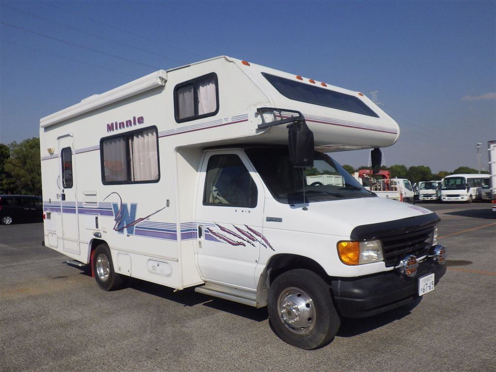 Ford E-350 1999 z aukcji japońskiej
