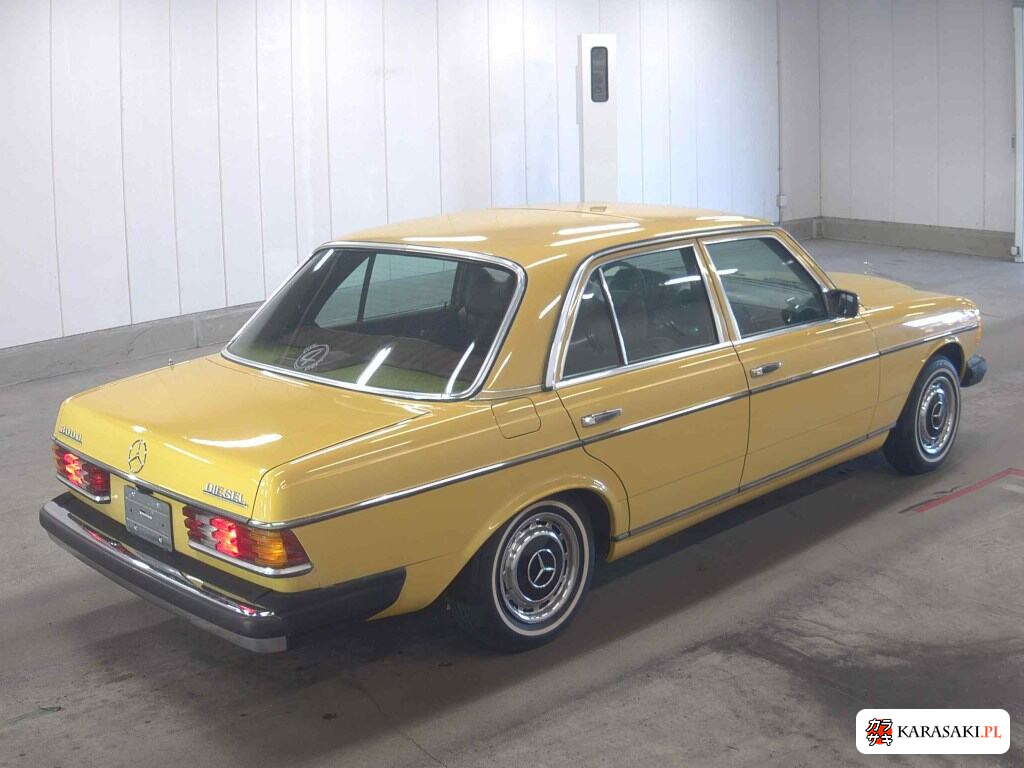 2018 Mercedes-Benz Medium Class 4D 300D 4