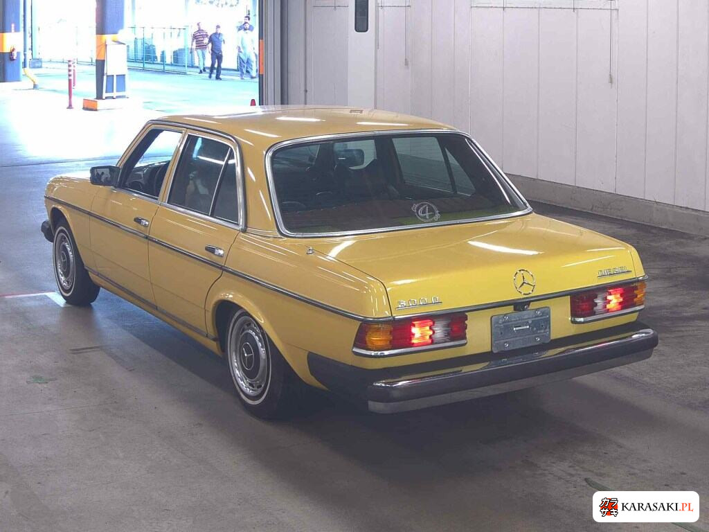 2018 Mercedes-Benz Medium Class 4D 300D 2