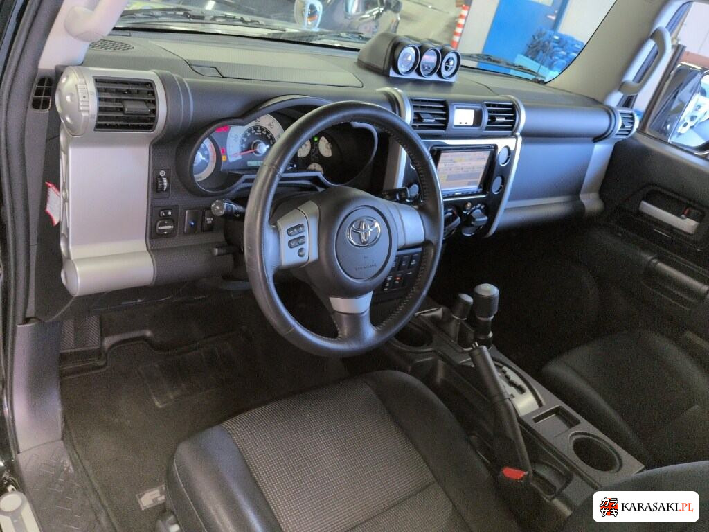 2010 America Toyota FJ Cruiser 5
