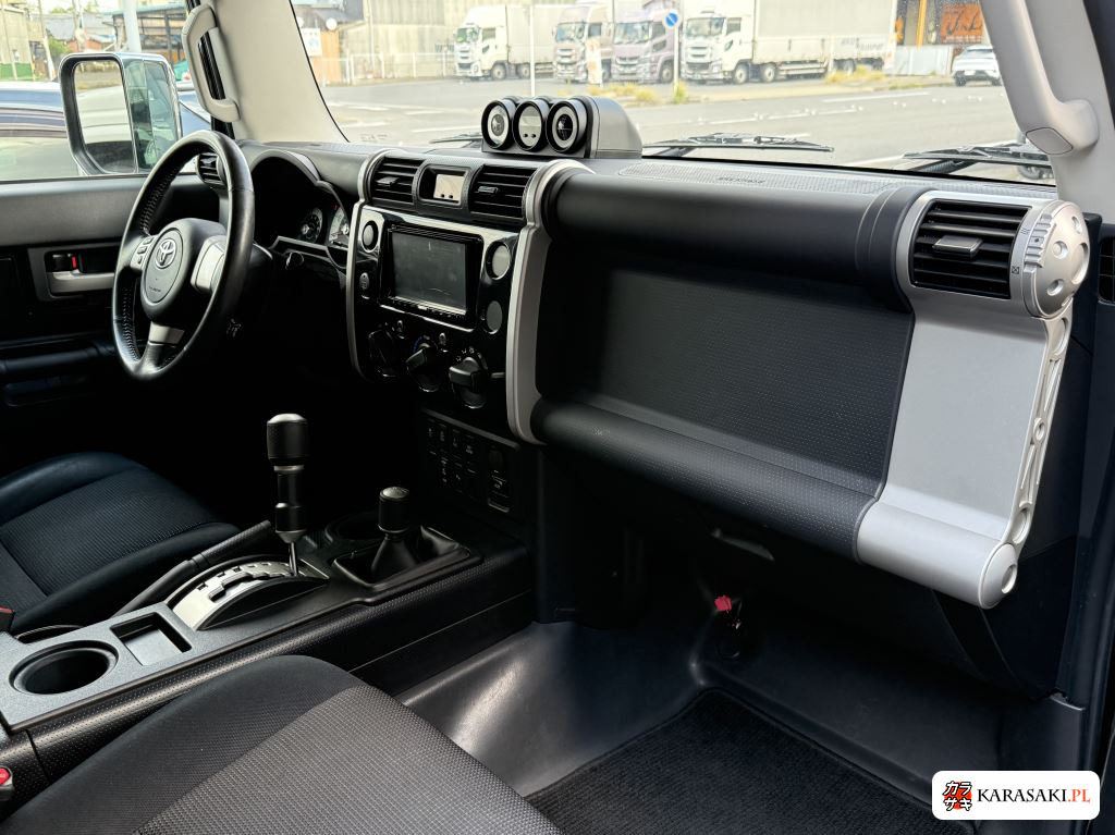 2010 America Toyota FJ Cruiser 7