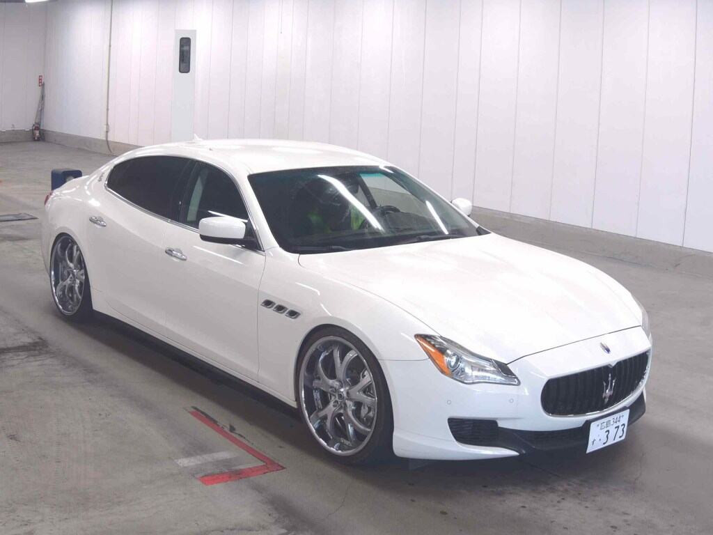 Maserati Quattroporte 2014 z aukcji japońskiej