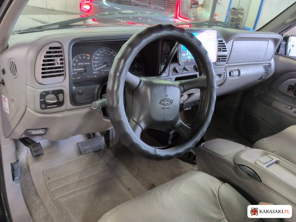 1999 Chevrolet Suburban 4WD LT 5