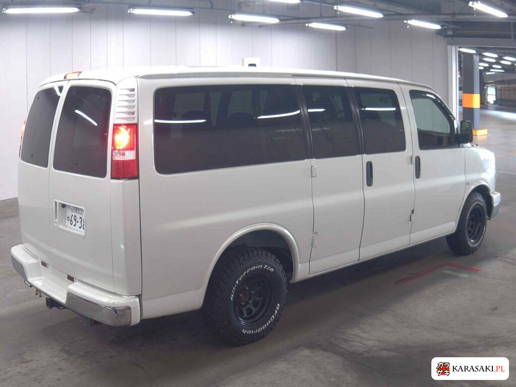 2004 GMC Savana 4D 4