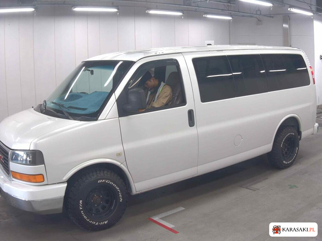 2004 GMC Savana 4D 3