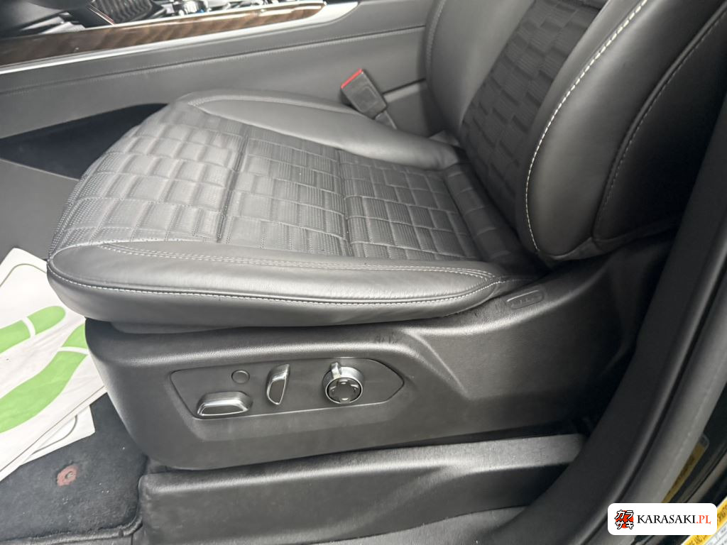 2025 Cadillac Escalade 4WD Sport 7