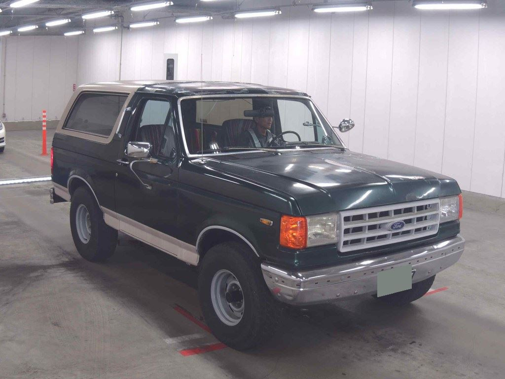 Ford Bronco 1990 z aukcji japońskiej