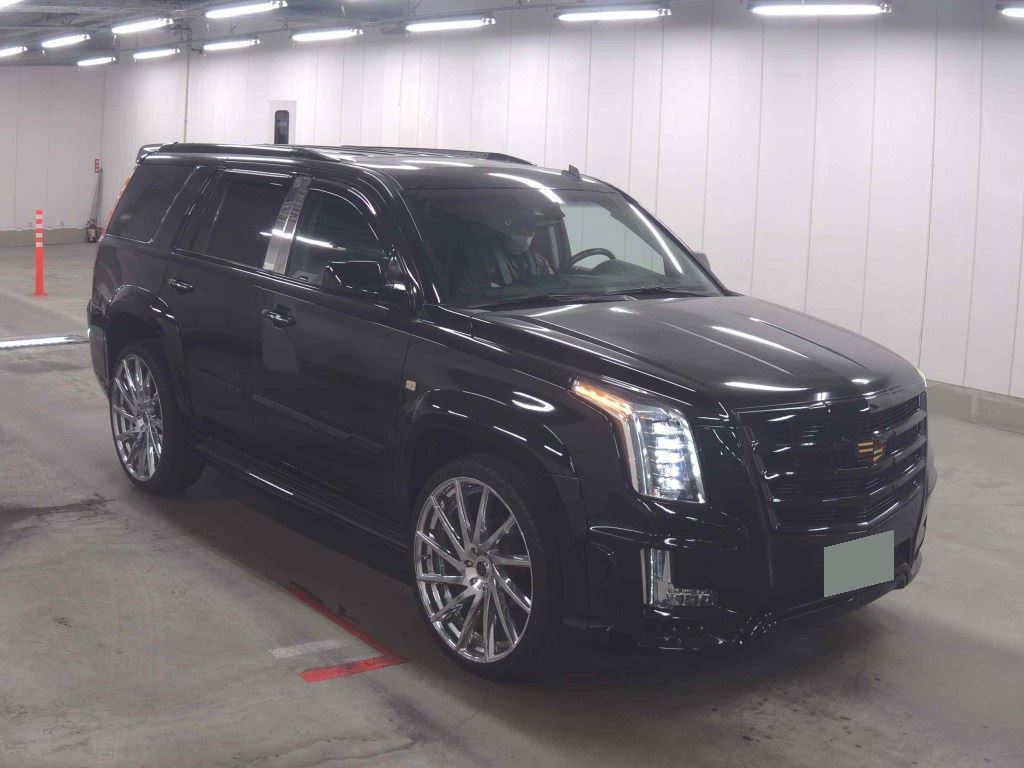 Cadillac Escalade 2016 z aukcji japońskiej