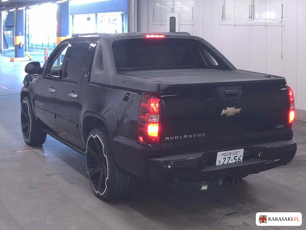 2014 Chevrolet Avalanche 4D 4WD LTZ 2