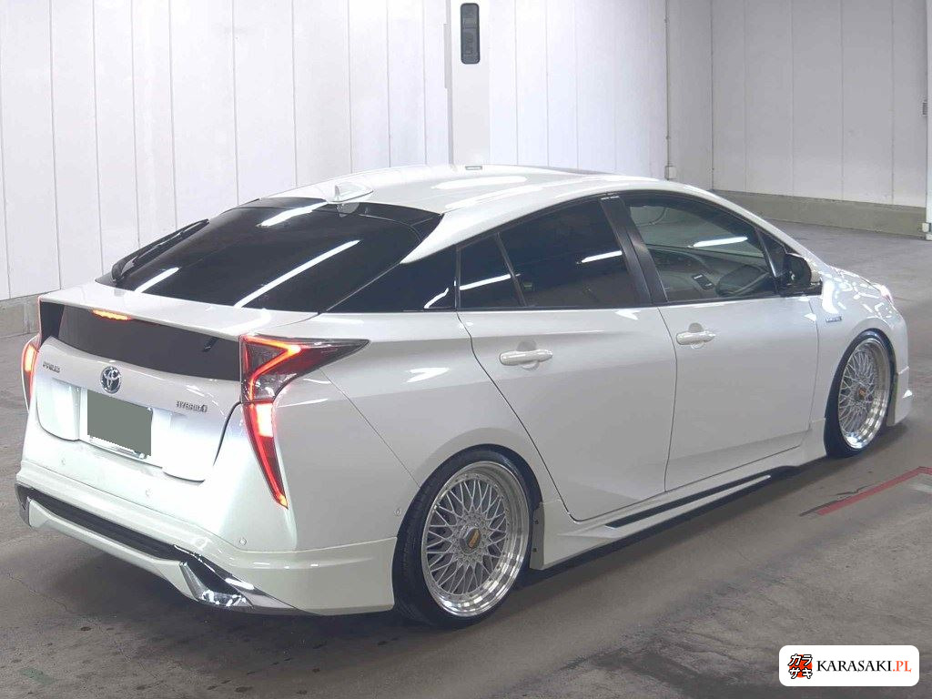 2023 America Toyota Prius 5D 4