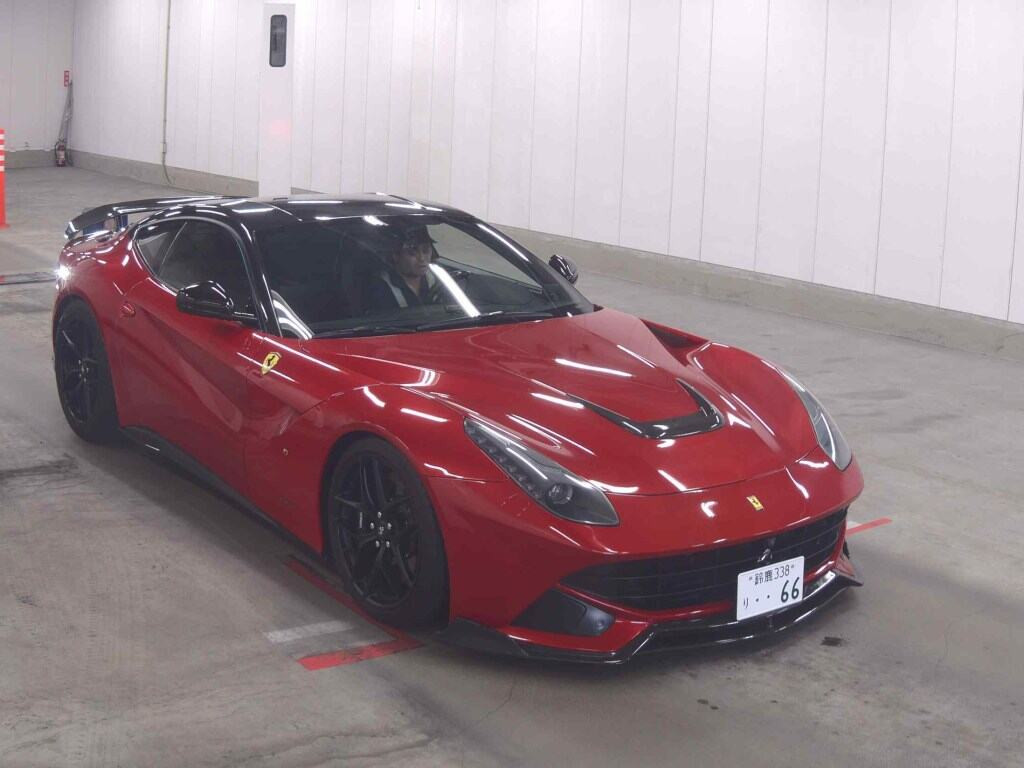Ferrari F12 Berlinetta 2014 z aukcji japońskiej