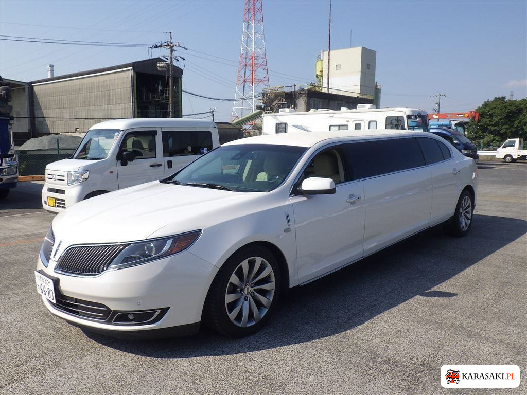 2017 Lincoln MKS 3