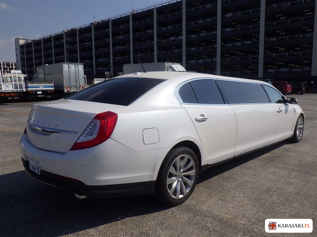 2017 Lincoln MKS 4