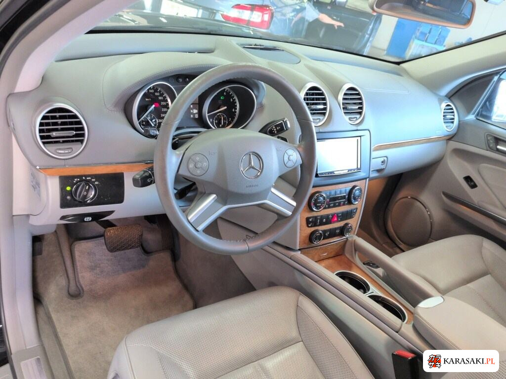2014 Mercedes-Benz GL-Class 4WD GL550 4MATIC 5