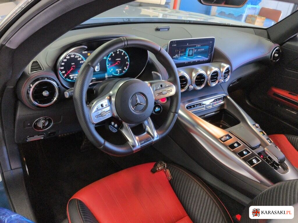 2021 Mercedes-AMG GT 3D 5