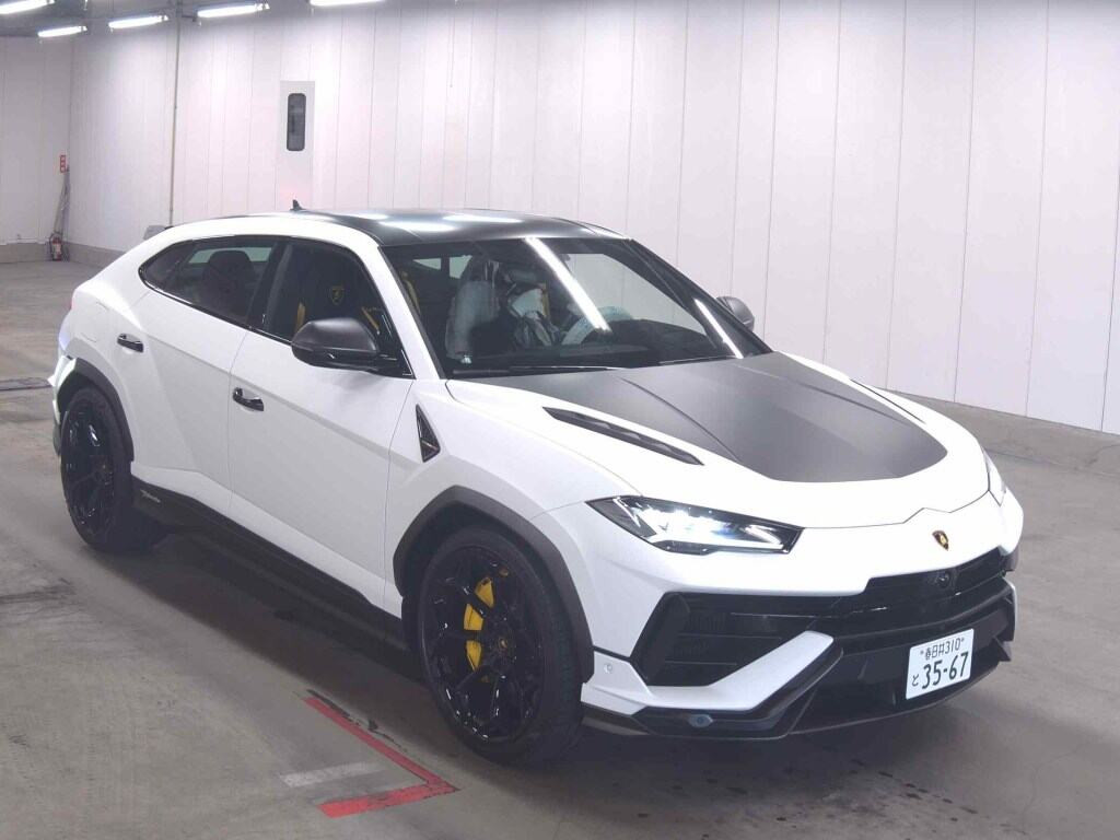Lamborghini Urus 2025 z aukcji japońskiej