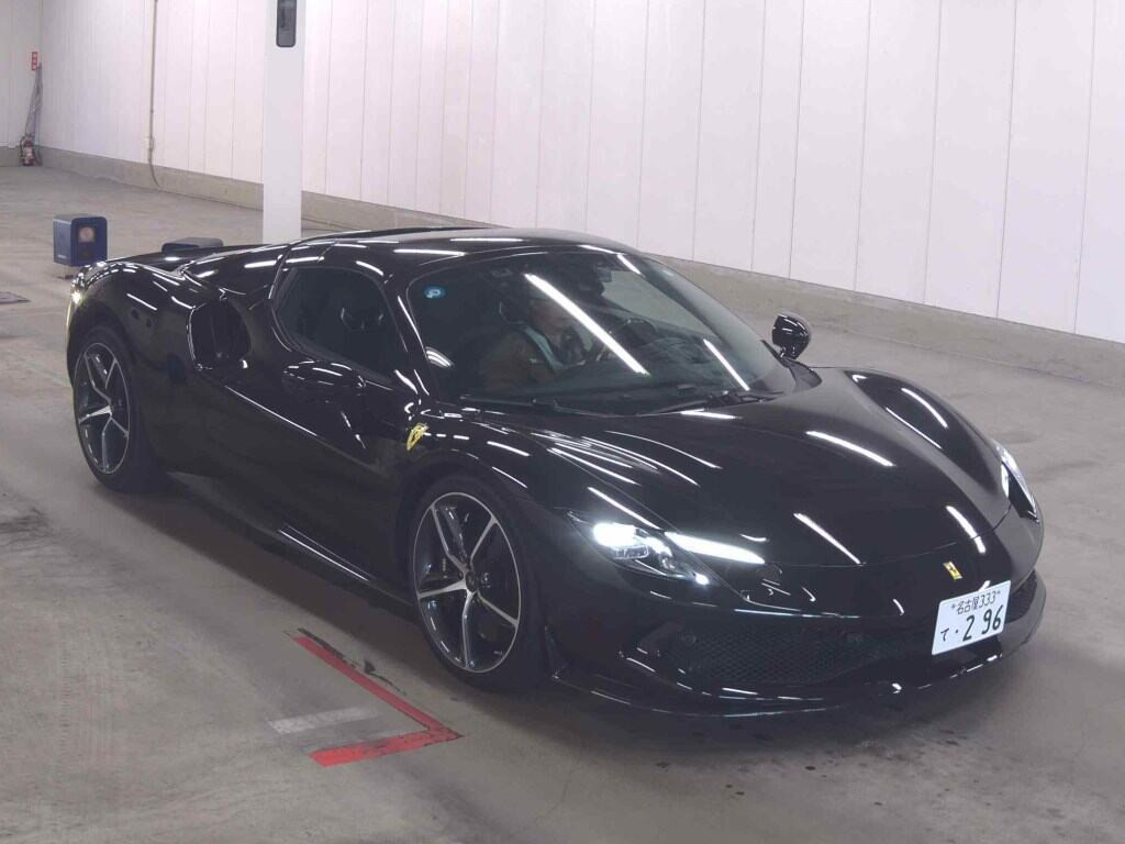 Ferrari 296GTS 2024 z aukcji japońskiej