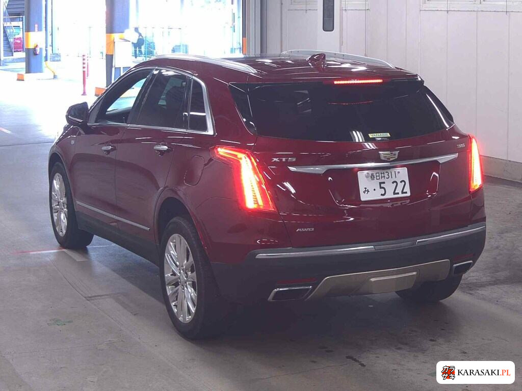 2018 Cadillac XT5 Crossover 4WD Platinum 2