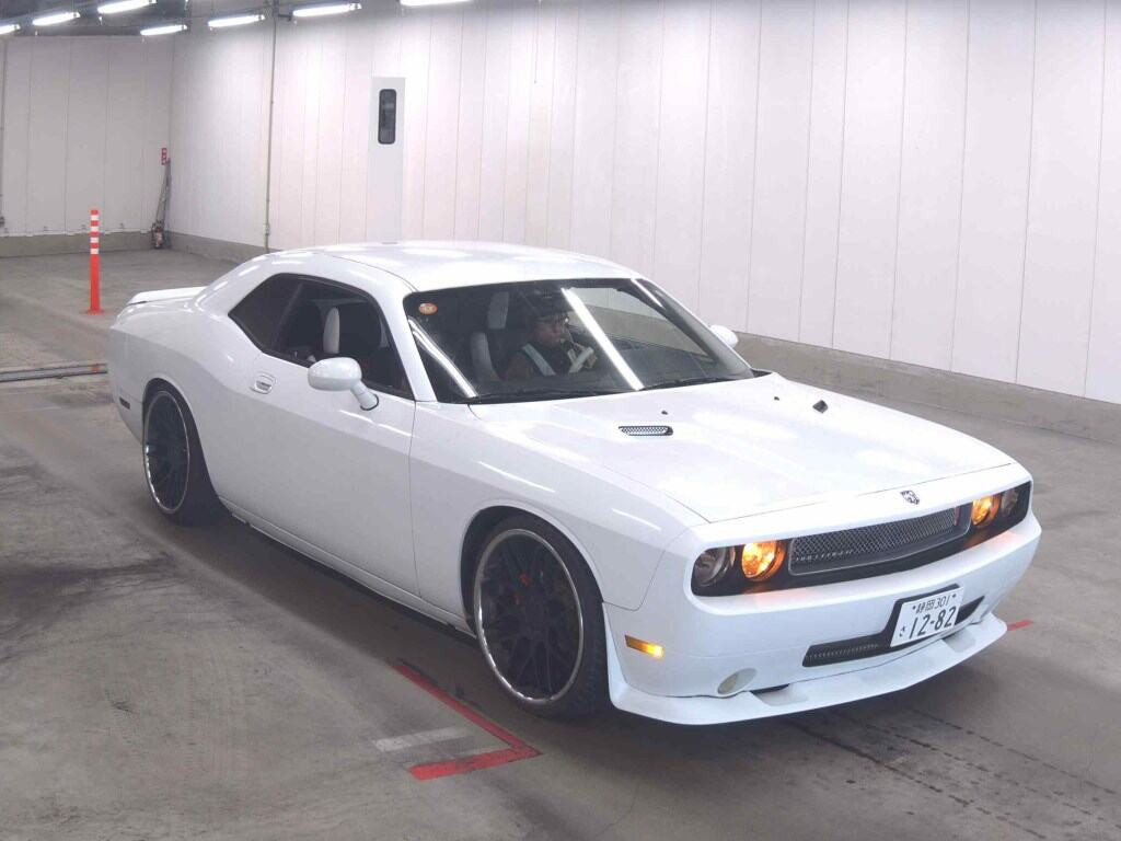 Dodge Challenger 2012 z aukcji japońskiej