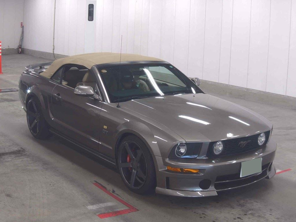 Ford Mustang 2005 з японського аукціону