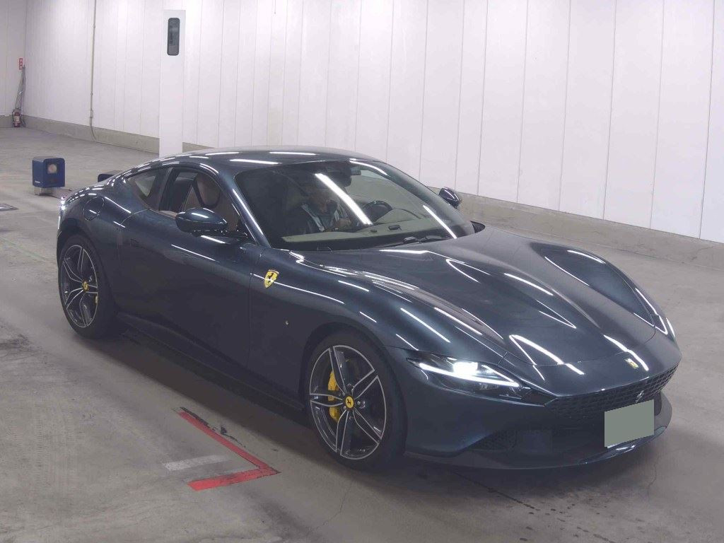 Ferrari Roma 2022 z aukcji japońskiej