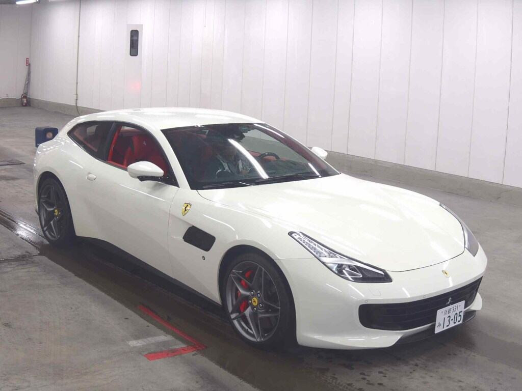 Ferrari GTC4 Lusso 2020 z aukcji japońskiej