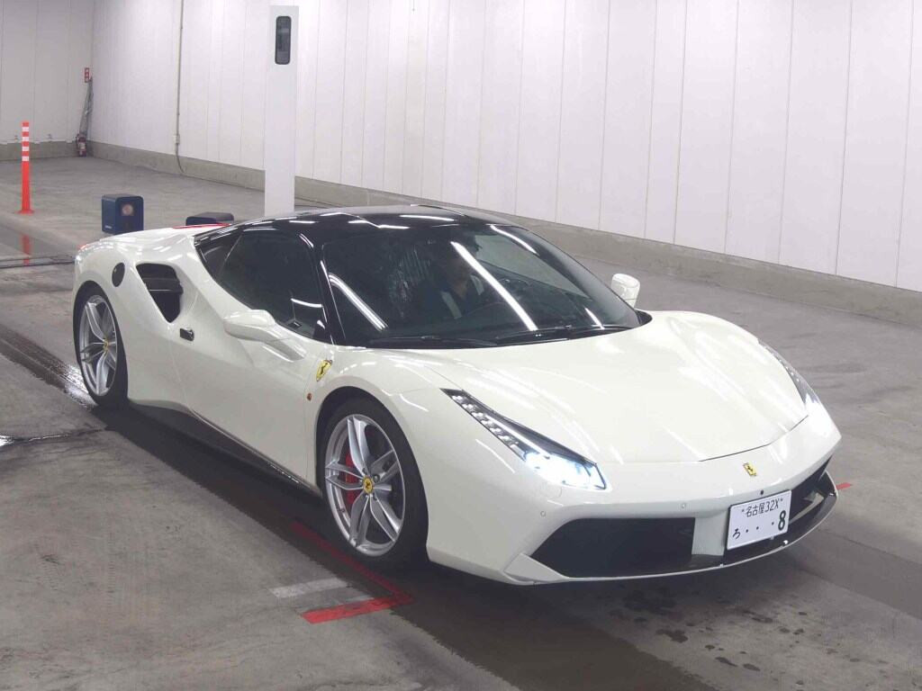 Ferrari 488 GTB 2018 z aukcji japońskiej