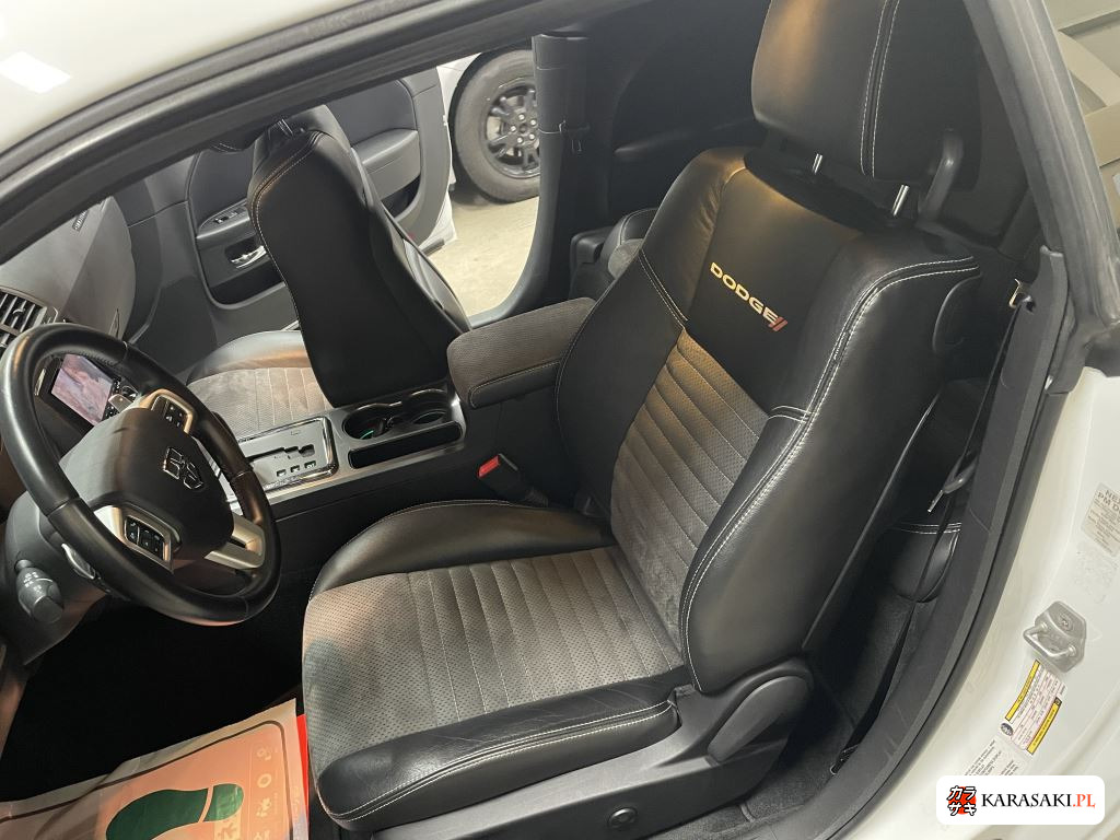 2015 Dodge Challenger CP SXT 9