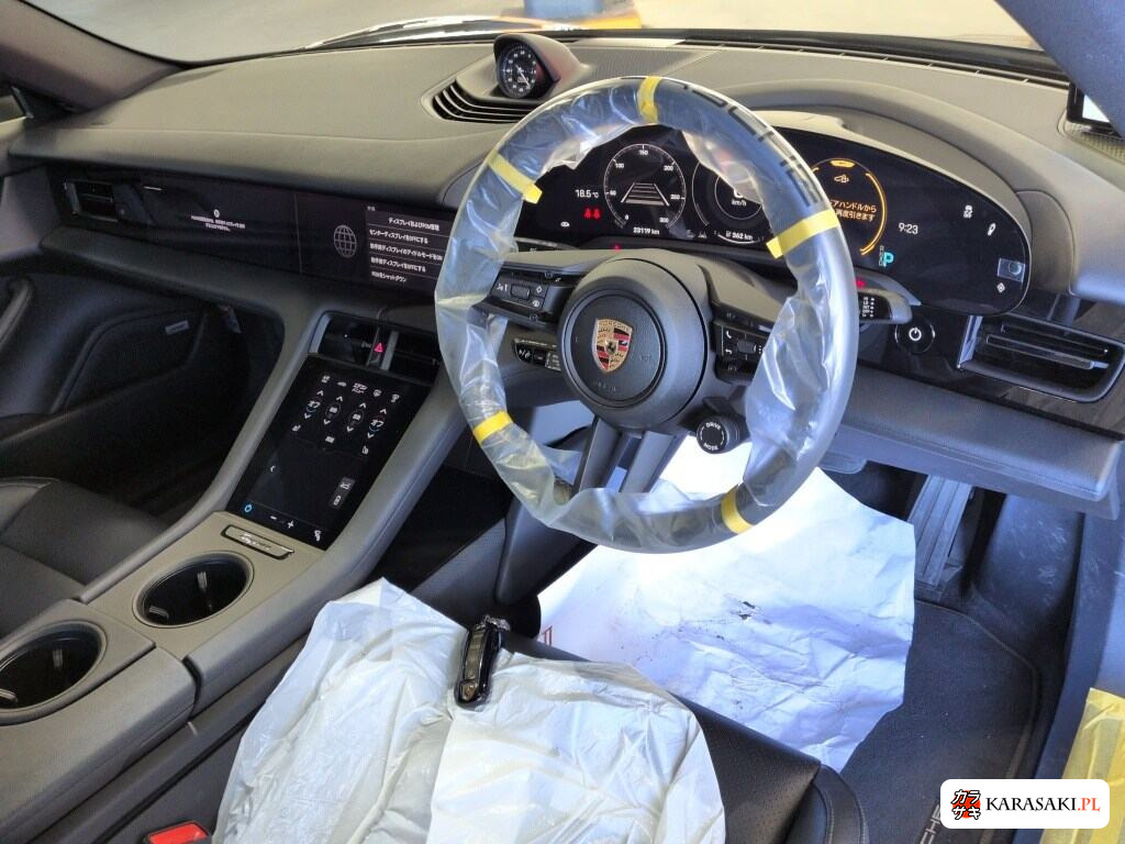 2022 Porsche Taycan 4D Base Grade 5