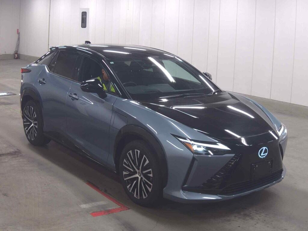 Lexus RZ 2024 z aukcji japońskiej