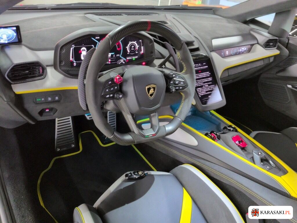 2025 Lamborghini Revuelto 4WD 5