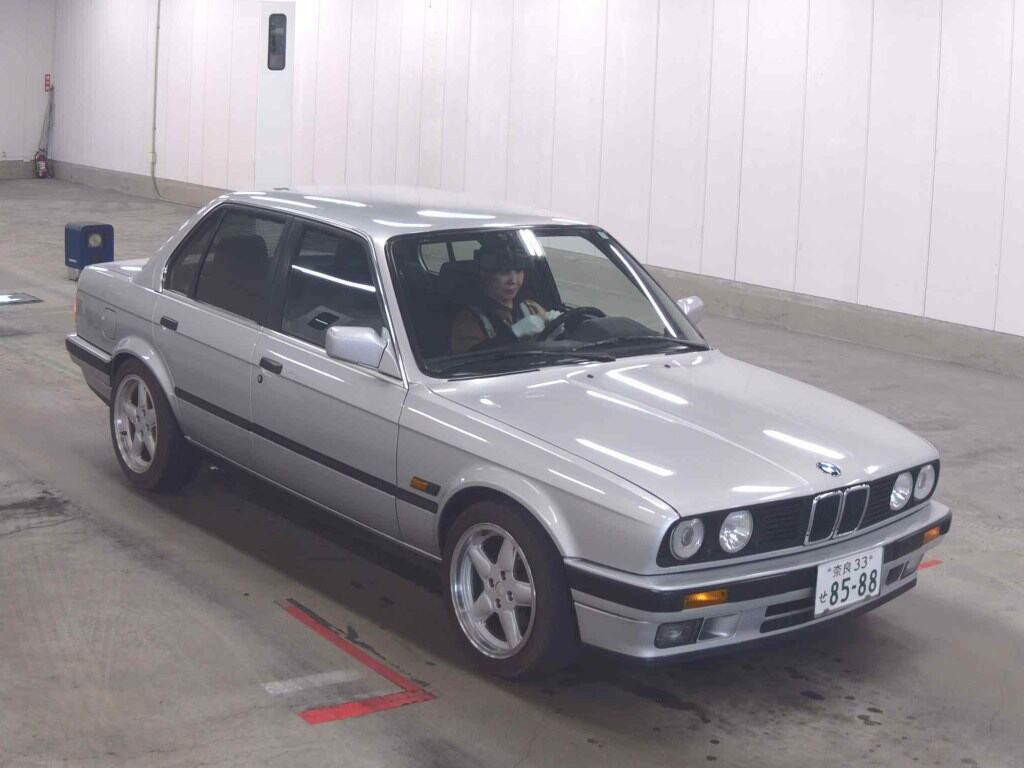 BMW 3 Series 1990 z aukcji japońskiej