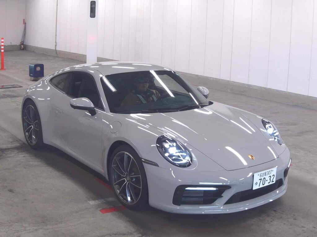 Porsche 911 2024 z aukcji japońskiej
