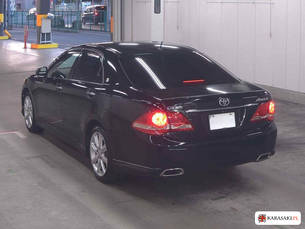Toyota Crown 2009 z aukcji japońskiej