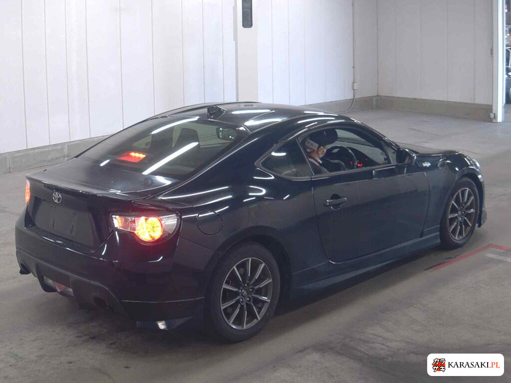 Toyota 86 2015 z aukcji japońskiej