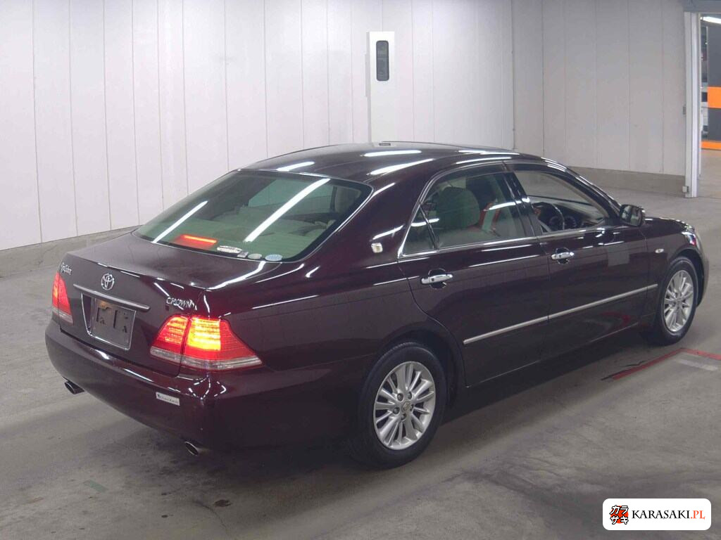 Toyota Crown 2005 z aukcji japońskiej