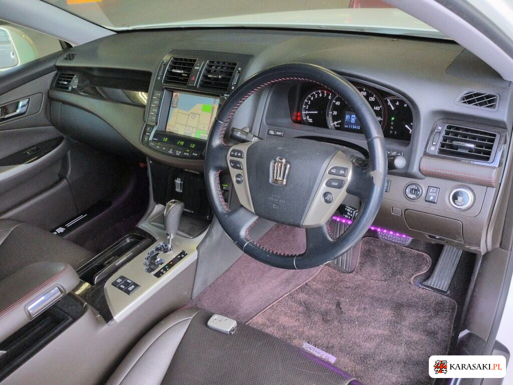Toyota Crown 2011 z aukcji japońskiej