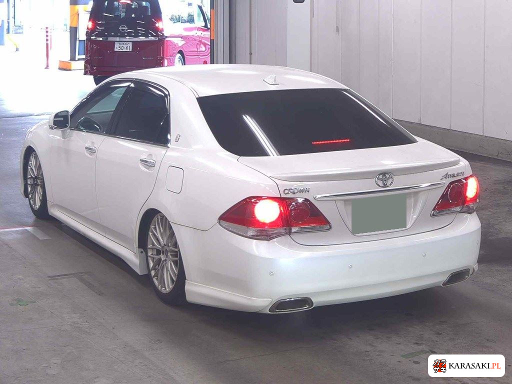 Toyota Crown 2011 z aukcji japońskiej