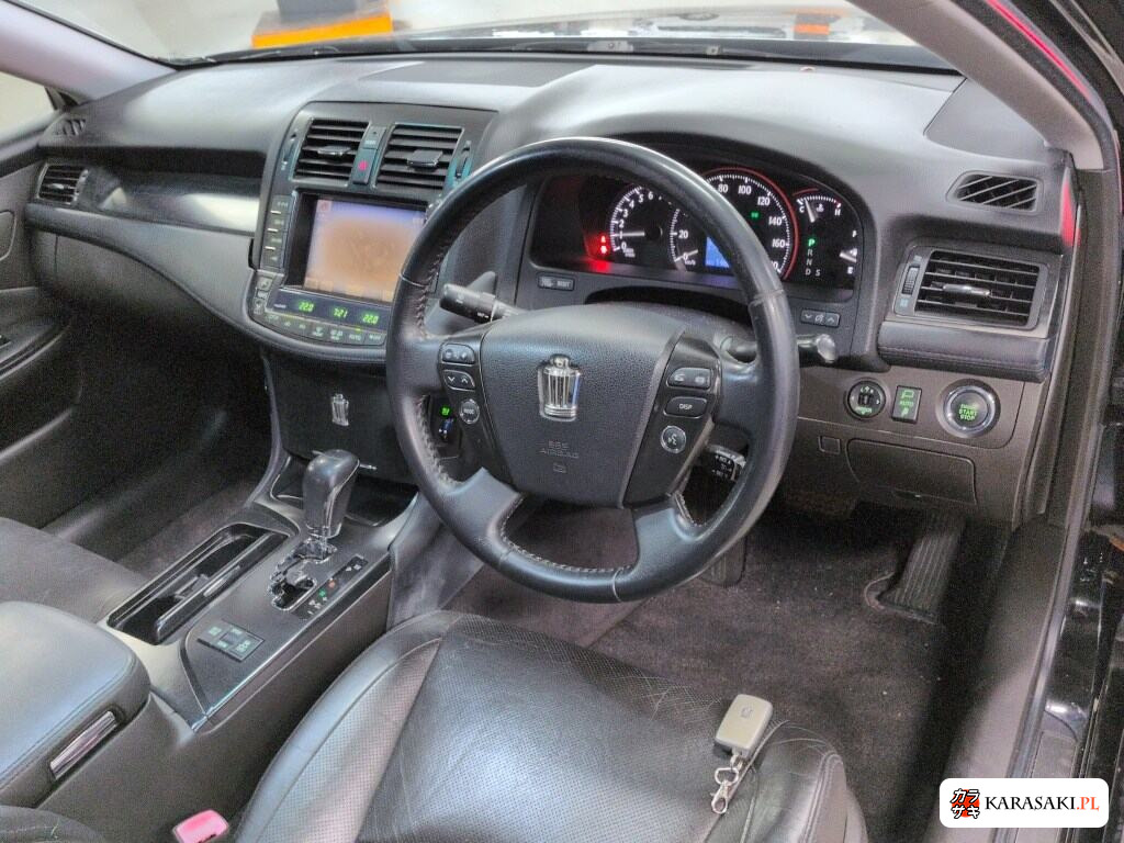 Toyota Crown 2008 z aukcji japońskiej