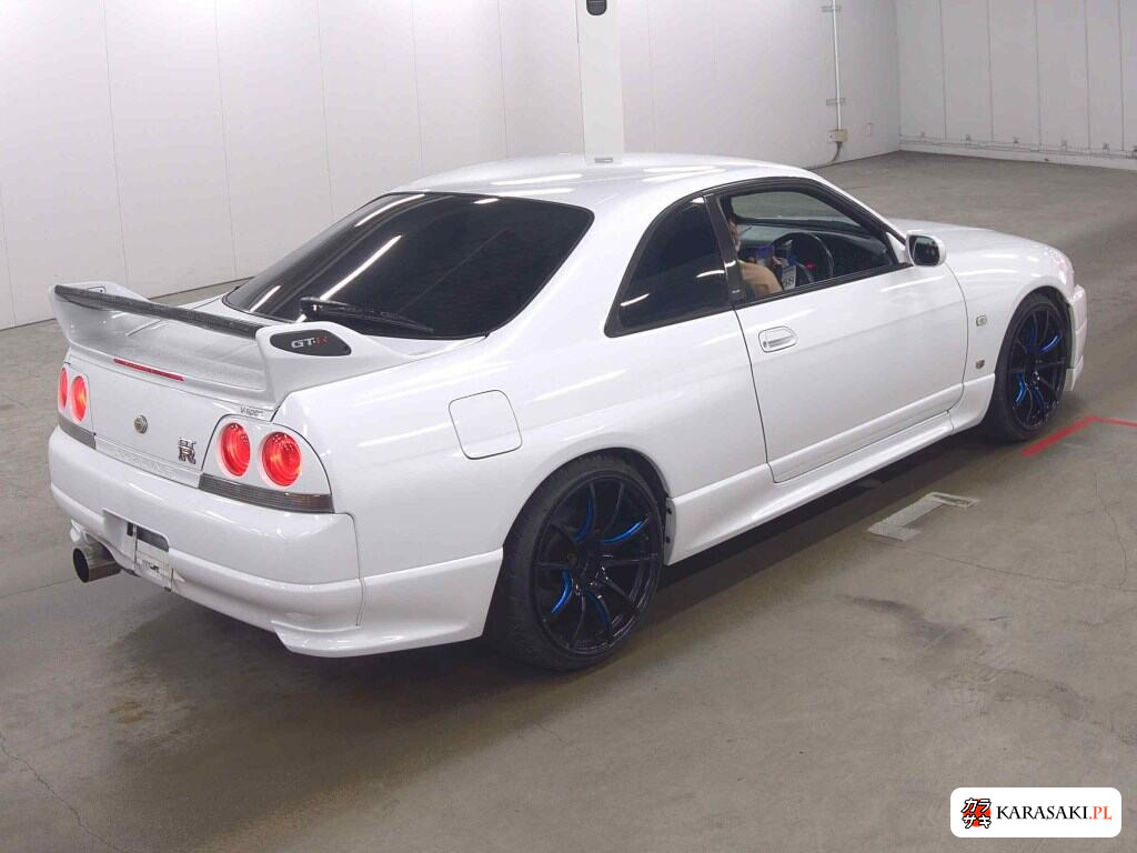 Nissan Skyline 1996 from a Japanese auction