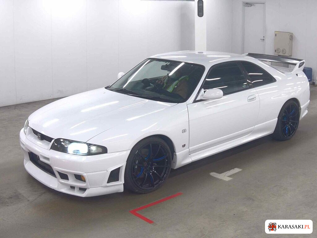 Nissan Skyline 1996 from a Japanese auction
