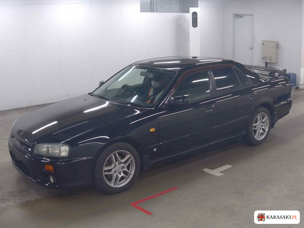Nissan Skyline 2000 from a Japanese auction