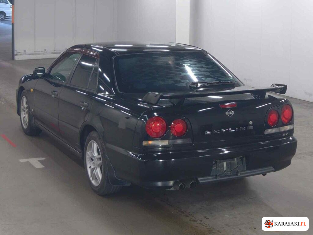 Nissan Skyline 2000 from a Japanese auction