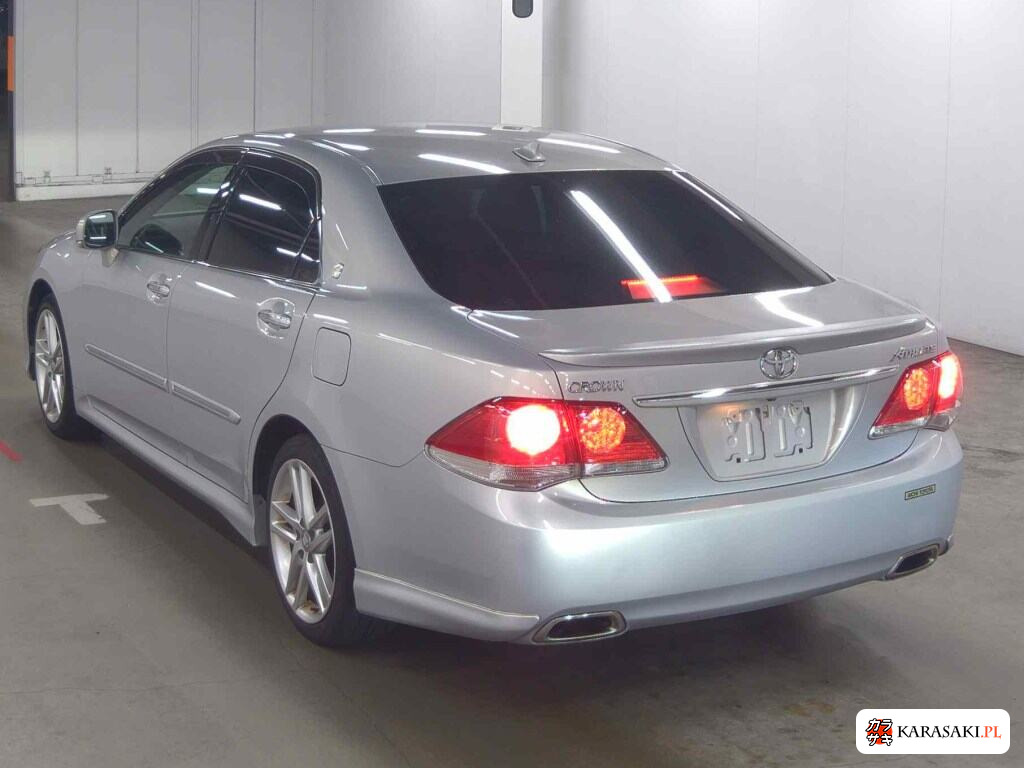 Toyota Crown 2010 z aukcji japońskiej