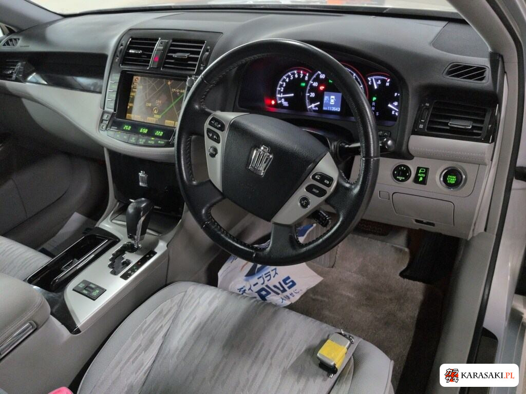 Toyota Crown 2010 z aukcji japońskiej