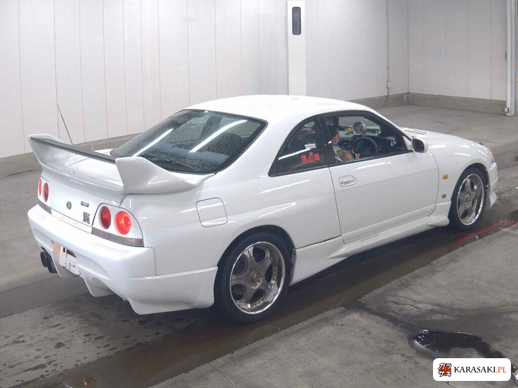 Nissan Skyline 1997 z aukcji japońskiej