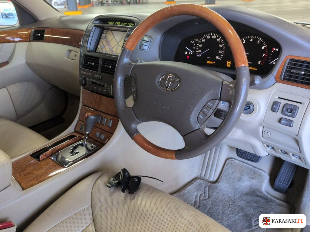 Toyota Celsior 2005 z aukcji japońskiej